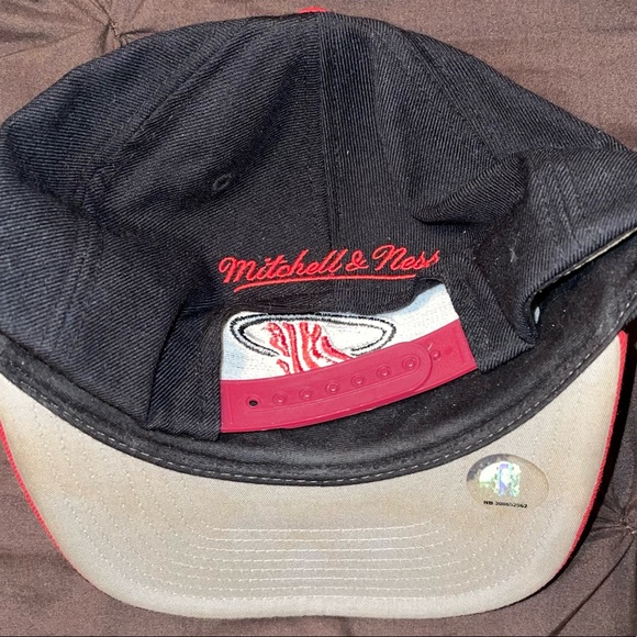 Mitchell and Ness SnapBack - Picture 3 of 4
